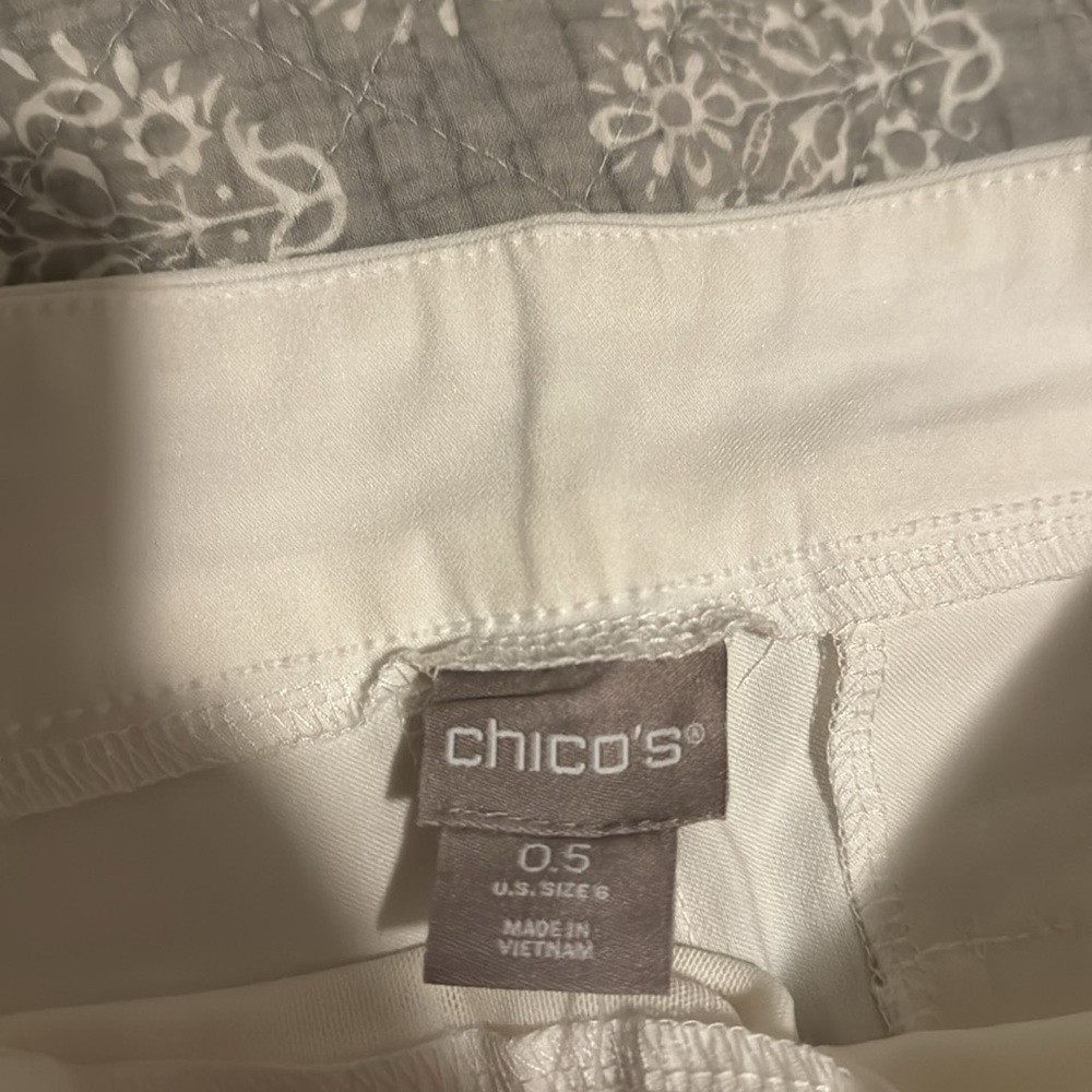 Chicos Slimming Slim Leg Pant - Picture 4 of 5